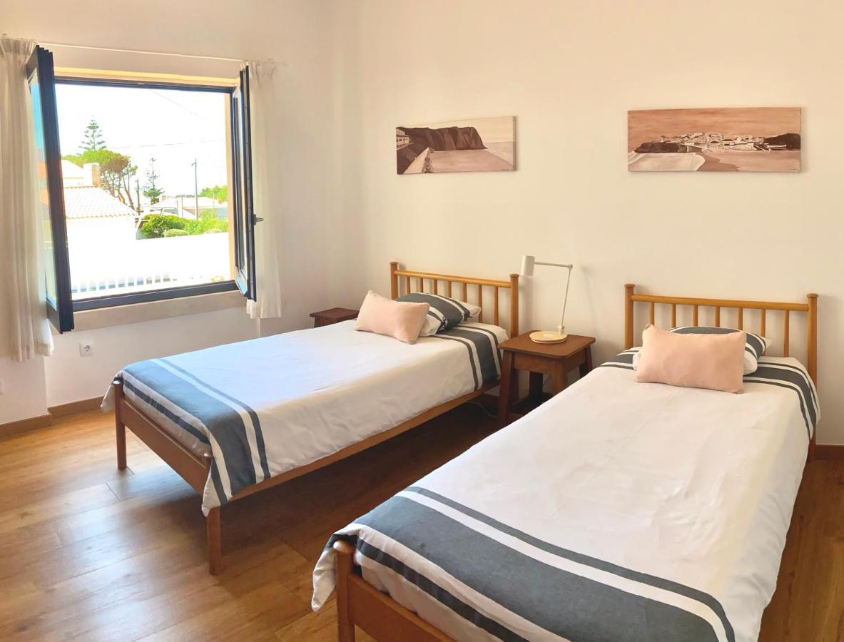 Colares Beach House, Pool Child Friendly Екстериор снимка