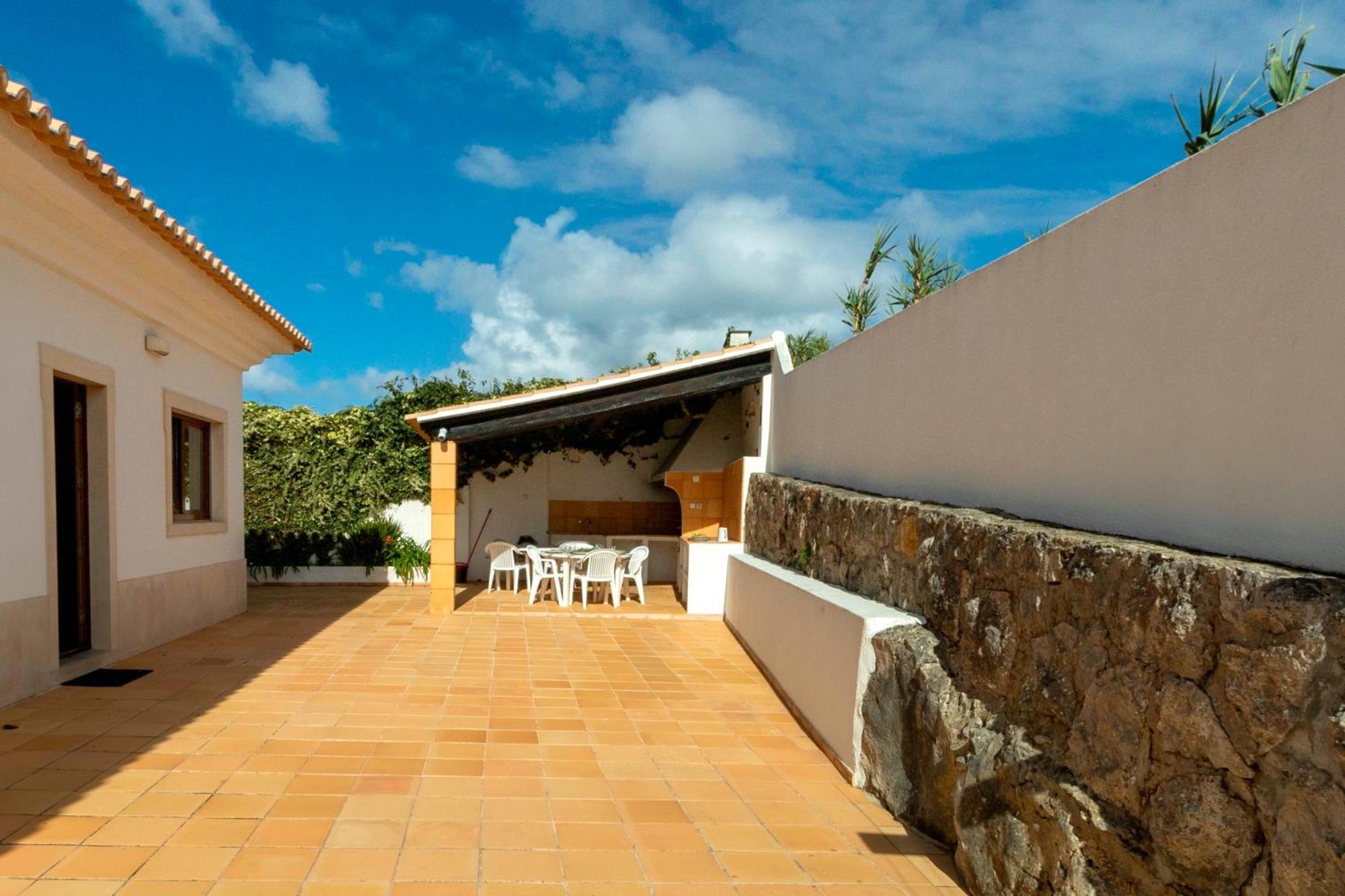 Colares Beach House, Pool Child Friendly Екстериор снимка