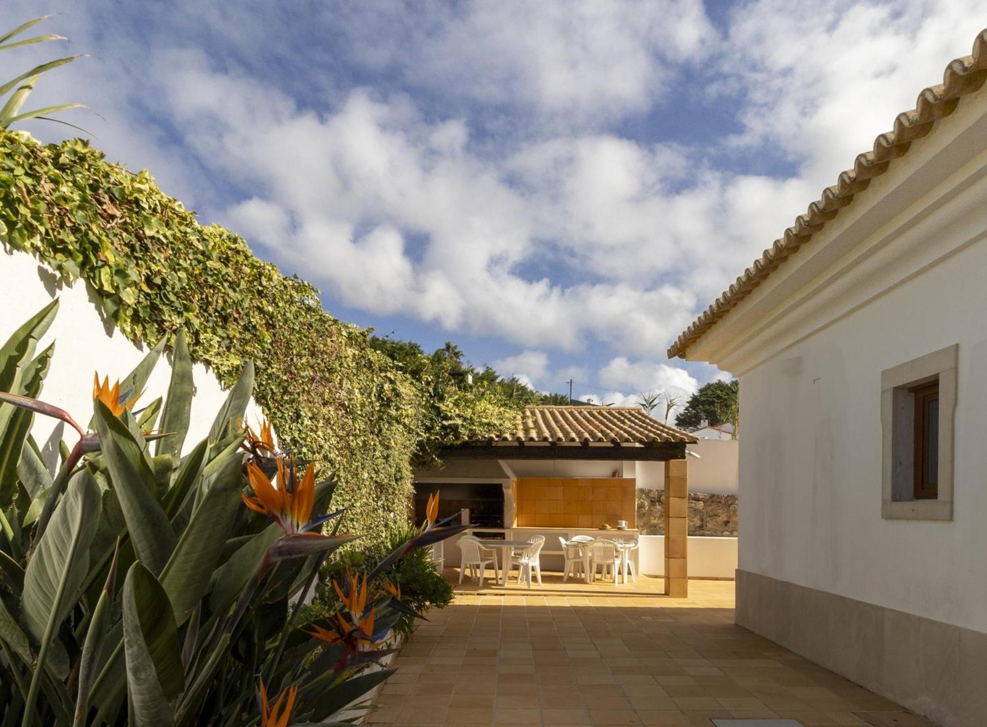 Colares Beach House, Pool Child Friendly Екстериор снимка