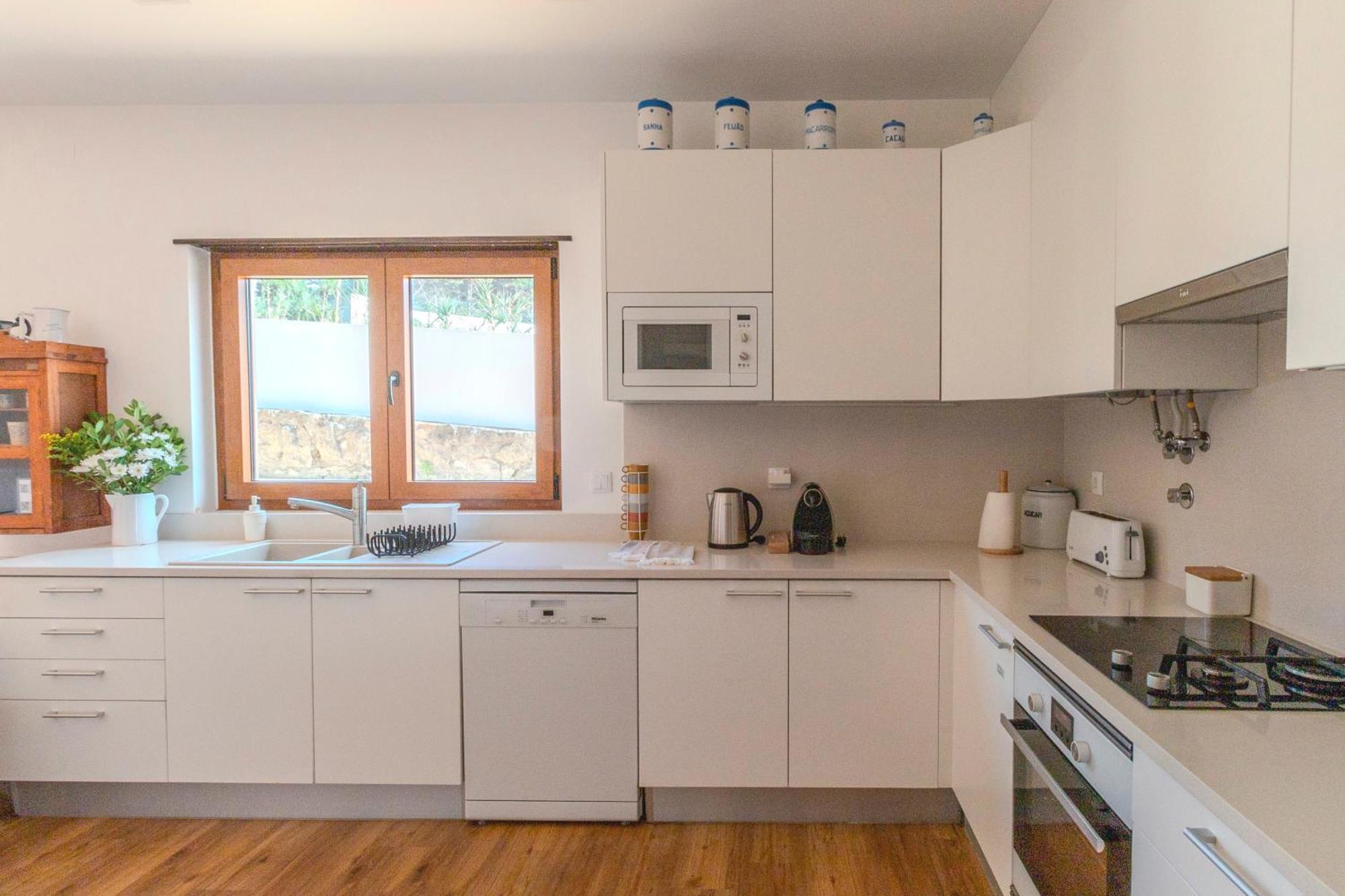 Colares Beach House, Pool Child Friendly Екстериор снимка