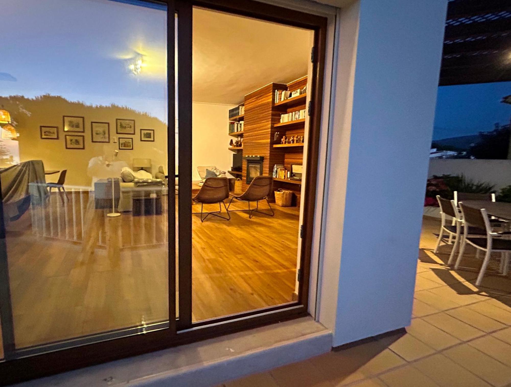 Colares Beach House, Pool Child Friendly Екстериор снимка